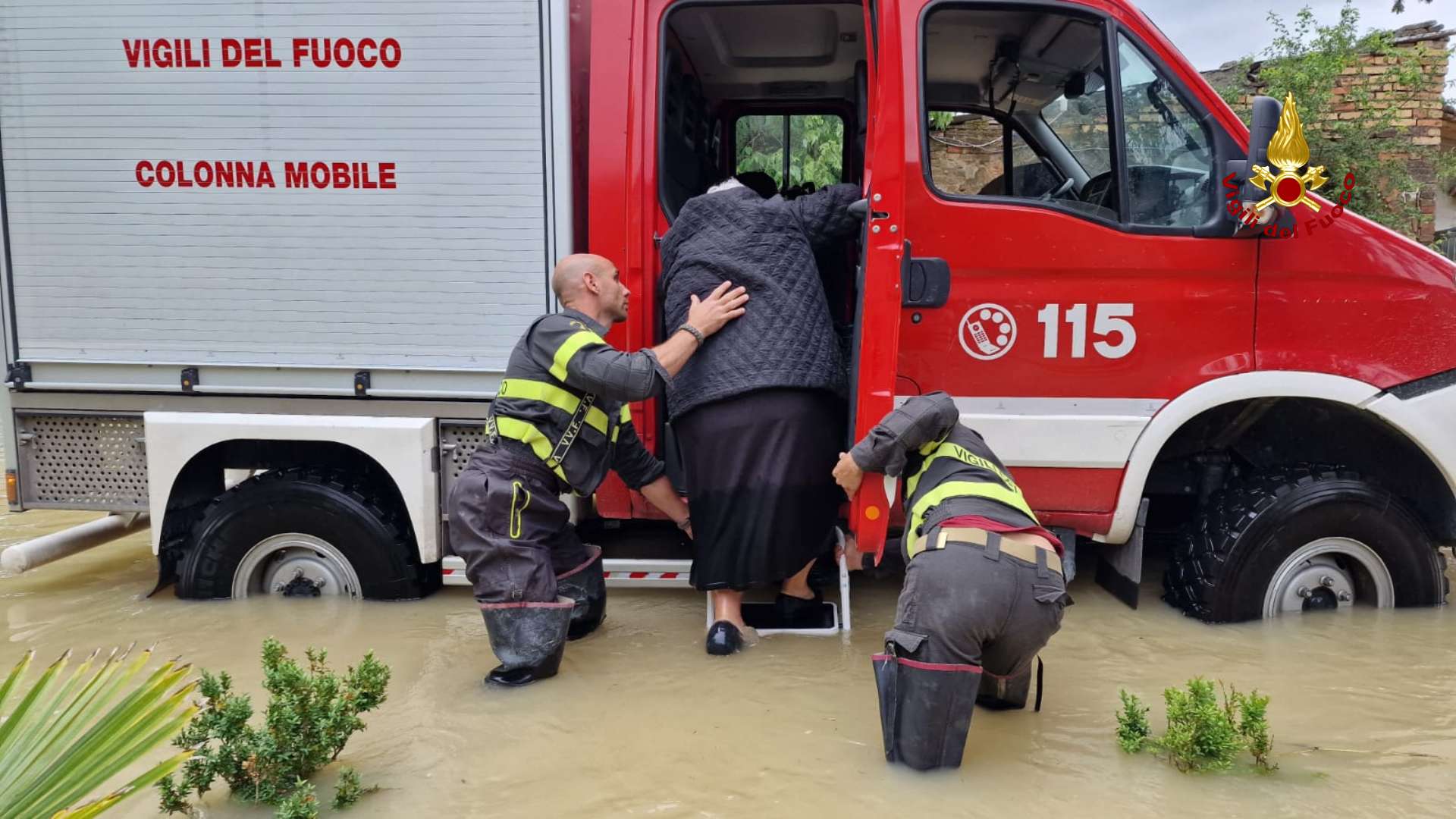 Immagine di copertina di: Emilia Romagna, Federdistat V.V.F. Cisal: sinergia Corpo dei Vigili del Fuoco e volontari determinante per soccorsi, investire più risorse