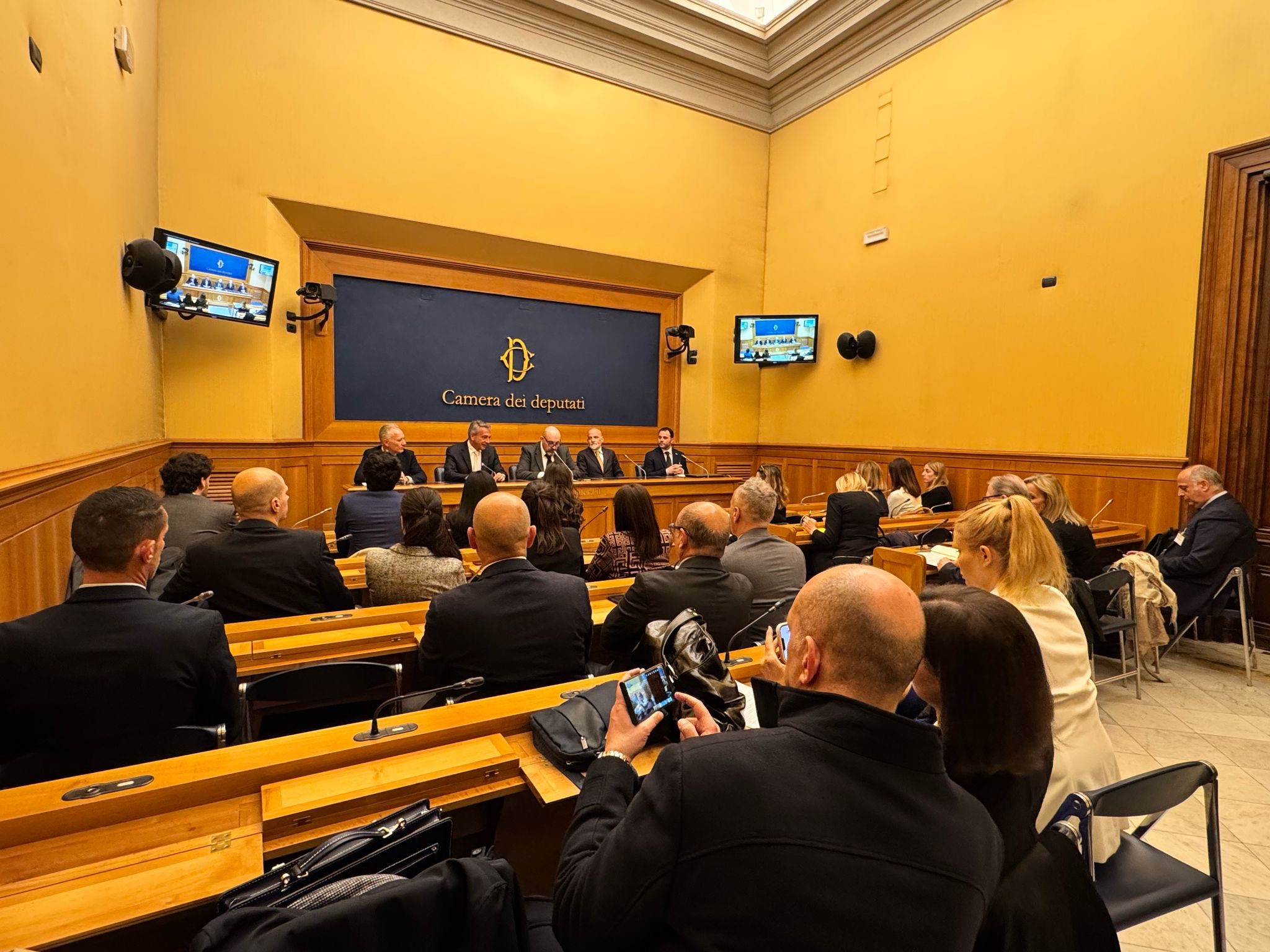 Immagine di copertina di: Federagenti Cisal: presentato alla Camera il “Forum Agenti Milano Expo”