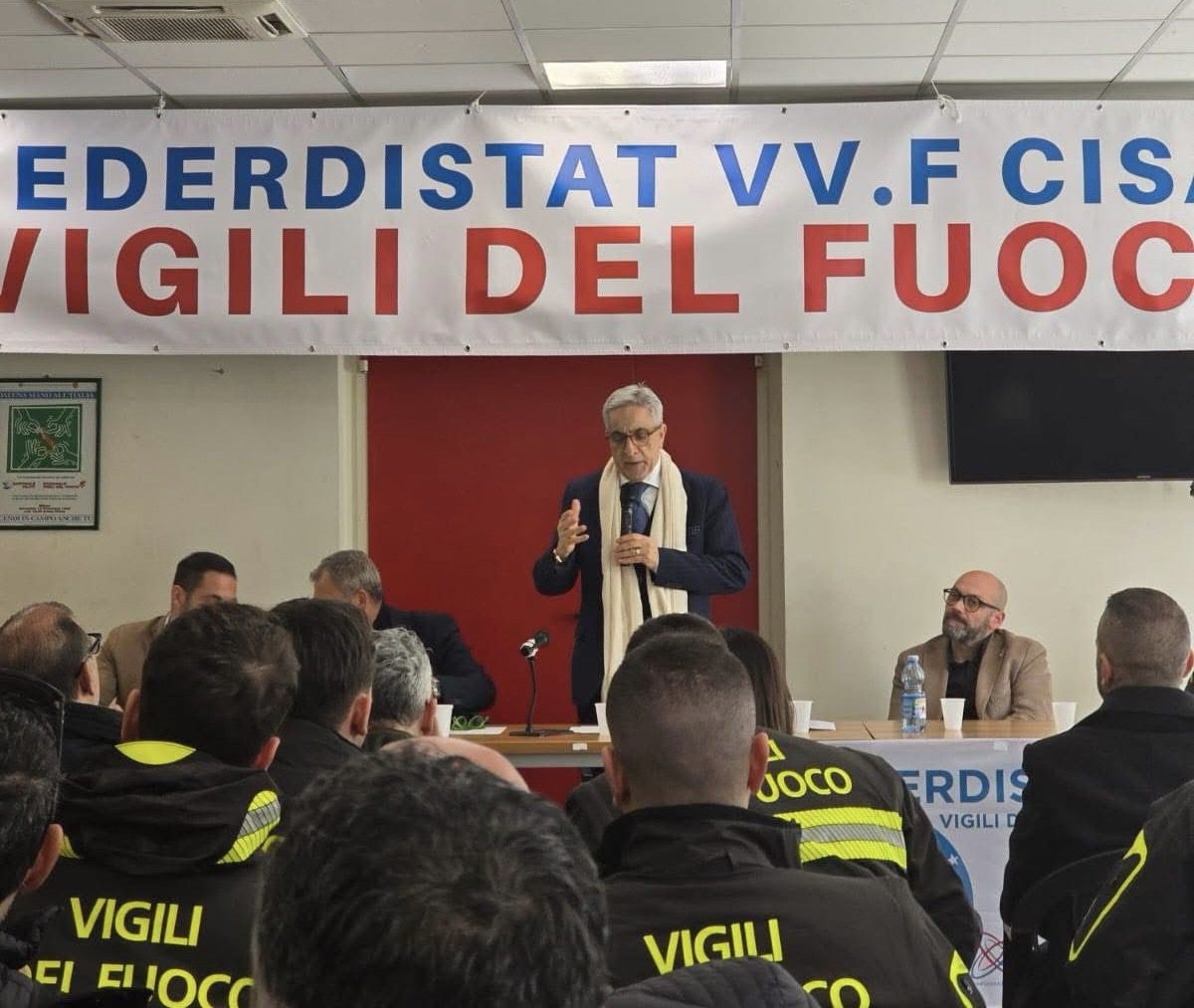 Immagine di copertina di: Inaugurata a Reggio Calabria la nuova sede sindacale Federddistat VVF Cisal